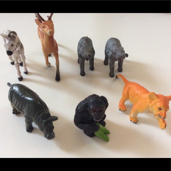 7 items Toy Reindeer and other small animals Set of 7 language development toys - Picture 2 of 8